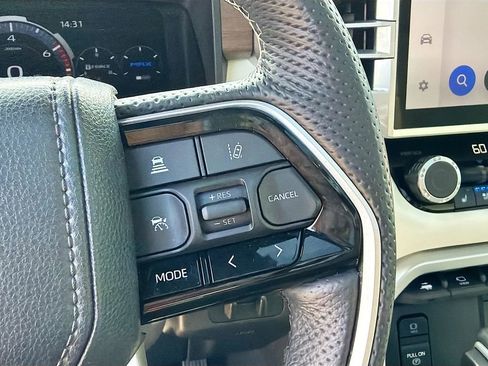 Used 2024 Toyota Sequoia Capstone AWD/4WD image 39