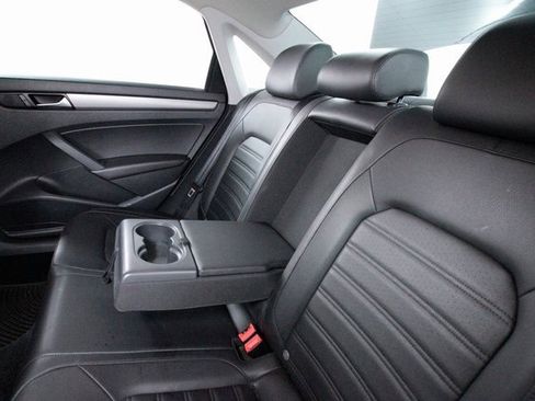 Used 2015 Volkswagen Passat 1.8T SE image 26