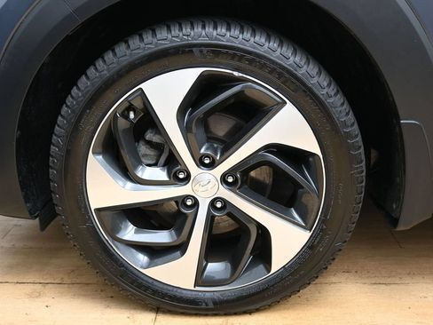Used 2017 Hyundai Tucson Value AWD/4WD image 10