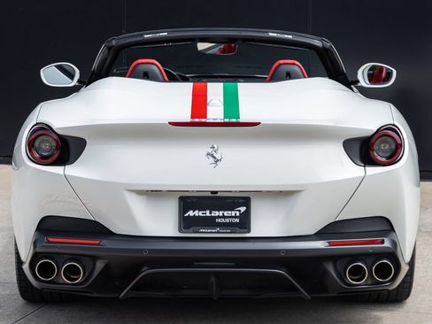 Used 2020 Ferrari Portofino RWD image 9