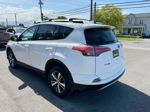 Used 2016 Toyota RAV4 XLE AWD/4WD image 10