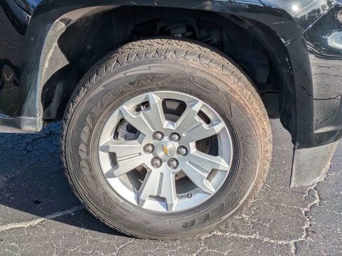 Used 2022 Chevrolet Colorado LT w/ Fleet Safety Package image 11