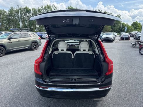 Used 2023 Volvo XC90 B6 Plus w/ Protection Package AWD/4WD image 10