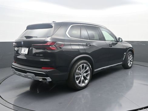 New 2026 BMW X5 xDrive40i w/ Premium Package image 7