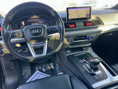 Used 2020 Audi Q5 2.0T Titanium Premium Plus w/ Premium Plus Package image 35
