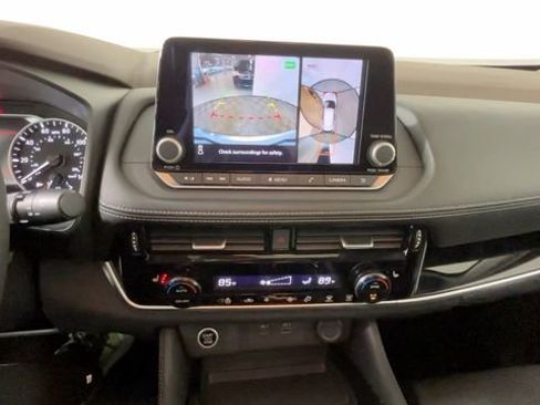 Used 2023 Nissan Rogue SL AWD/4WD image 35