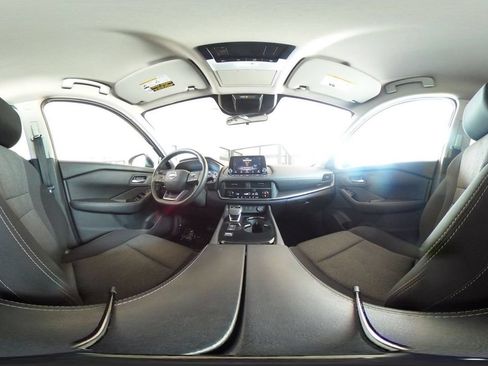 Used 2025 Nissan Rogue SV FWD image 42