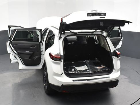 New 2026 Nissan Rogue SV image 30