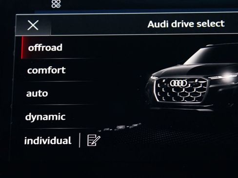 Used 2025 Audi Q7 3.0T Premium Plus AWD/4WD image 33