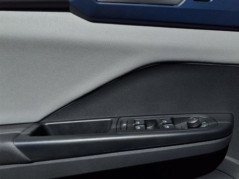 Certified 2023 Volkswagen Taos SE w/ Black Wheel Package FWD image 20