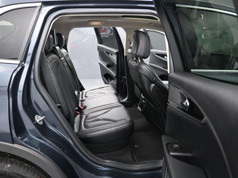 Used 2023 Lincoln Nautilus Reserve image 25