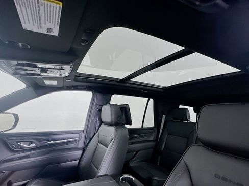Certified 2023 GMC Yukon Denali w/ Denali Reserve Package image 22