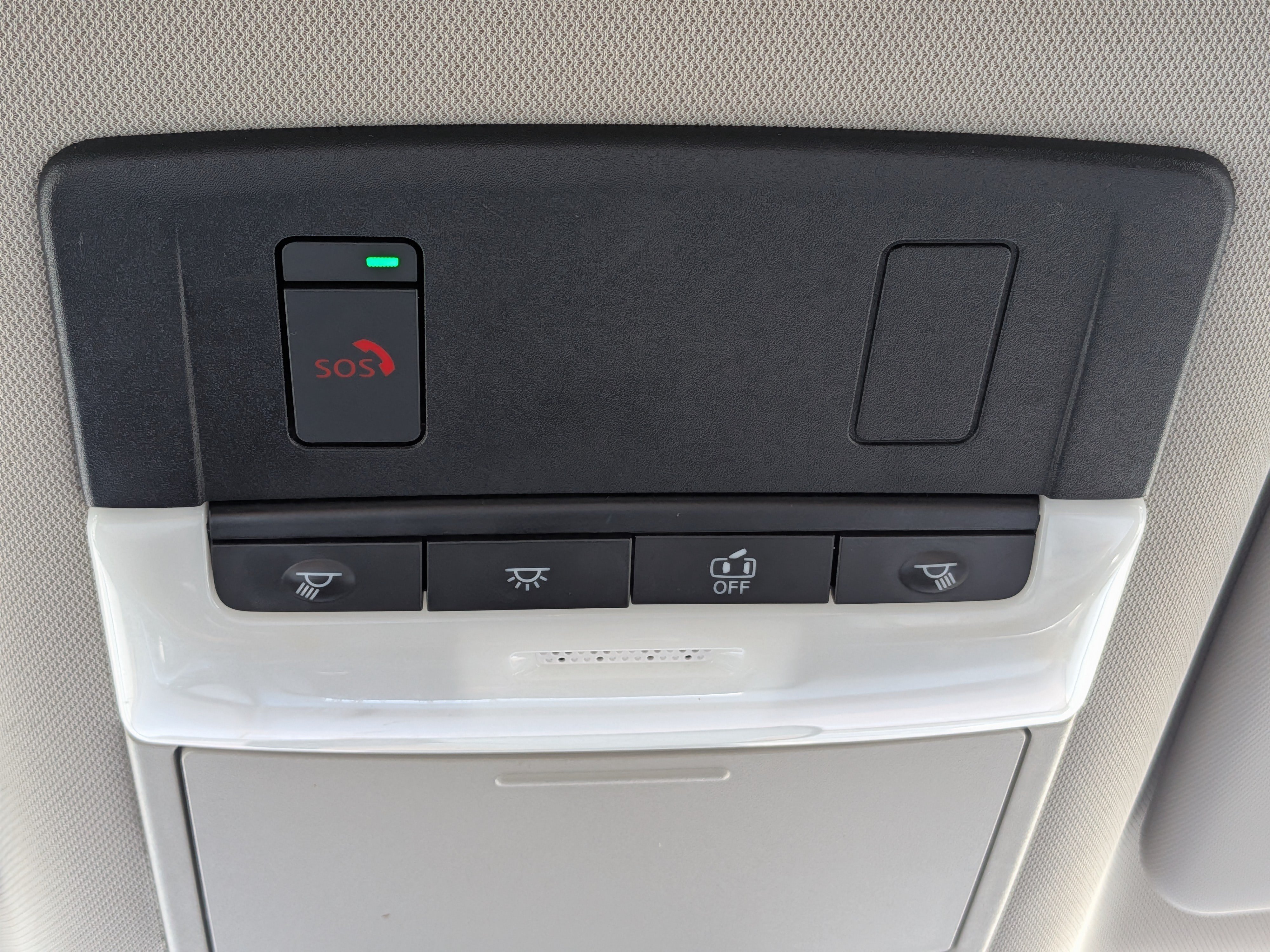 Used 2023 Nissan Rogue SV FWD image 29