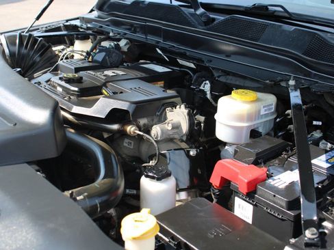 Used 2019 RAM 3500 Limited image 11