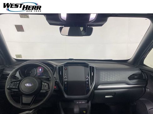 Used 2025 Subaru Forester Premium AWD/4WD image 17