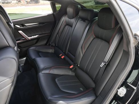 Used 2019 Maserati Quattroporte S GranSport RWD image 28