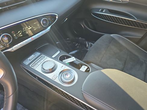 Used 2022 Genesis GV70 3.5T Sport w/ Sport Prestige Package image 27