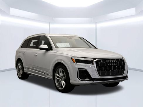 Used 2025 Audi Q7 3.0T Premium Plus w/ Premium Plus Package AWD/4WD image 7