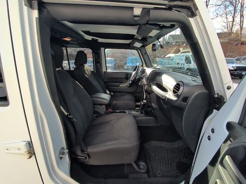Certified 2018 Jeep Wrangler Unlimited Sport S image 16
