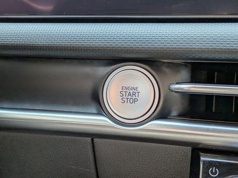 Used 2025 Hyundai Santa Cruz SEL FWD image 25