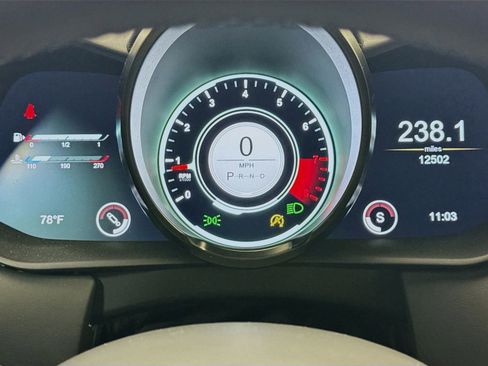 Used 2023 Aston Martin V8 Vantage Coupe RWD image 12
