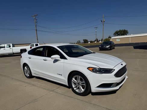 Used 2018 Ford Fusion SE w/ Equipment Group 602A image 7