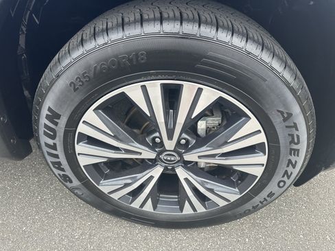 Used 2023 Nissan Rogue SV FWD image 32
