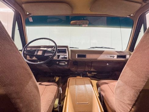 Used 1988 Chevrolet Blazer 4WD image 95