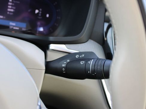 Used 2024 Volvo S60 B5 Plus image 24