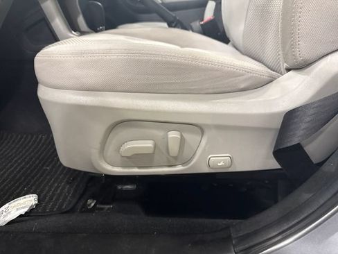 Used 2015 Subaru Forester 2.5i Premium w/ All-Weather Package AWD/4WD image 10