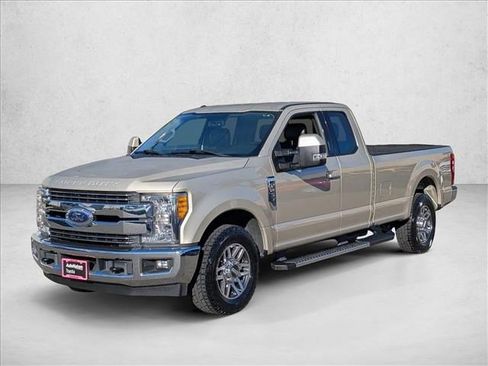 Used 2017 Ford F250 Lariat image 1