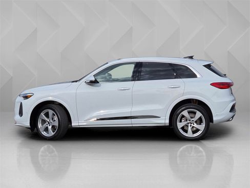 New 2025 Audi Q5 Premium Plus image 3