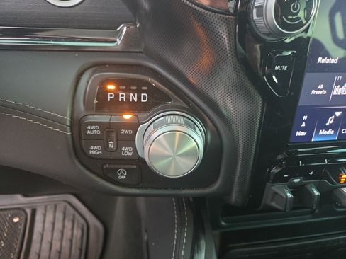 Used 2024 RAM 1500 Limited AWD/4WD image 7