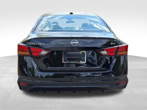Used 2024 Nissan Altima 2.5 SV FWD image 5