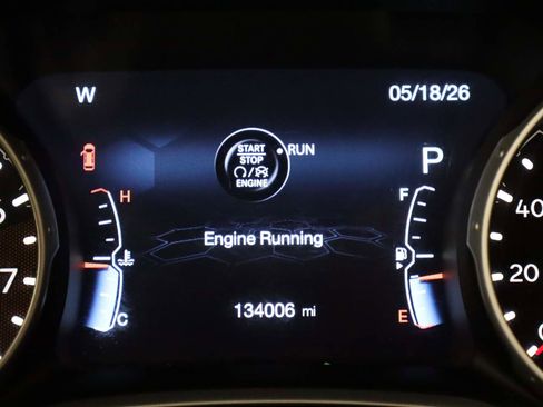 Used 2018 Jeep Compass Latitude w/ Popular Equipment Group FWD image 5