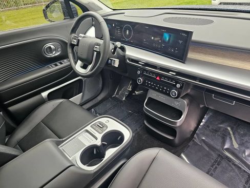 Used 2026 Hyundai Ioniq 9 Limited AWD/4WD image 10