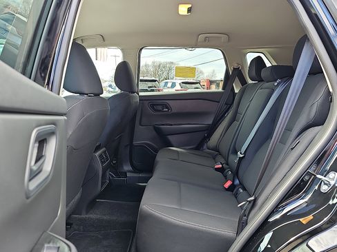 Certified 2025 Nissan Rogue S AWD/4WD image 10