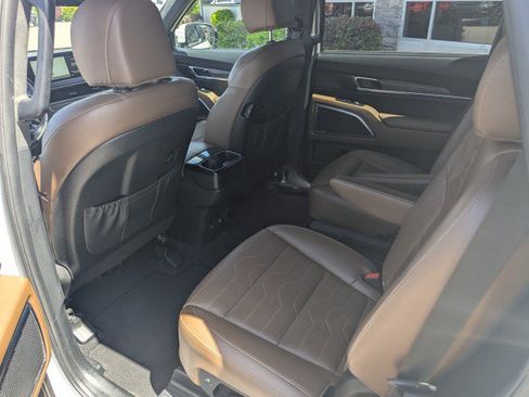 Used 2021 Kia Telluride SX w/ SX Prestige Package AWD/4WD image 26