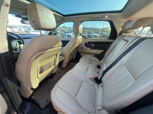 Used 2016 Land Rover Discovery Sport HSE image 17