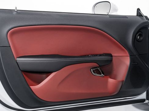 Used 2019 Dodge Challenger SRT Hellcat Redeye image 9