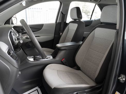 Used 2022 Chevrolet Equinox LS FWD image 18