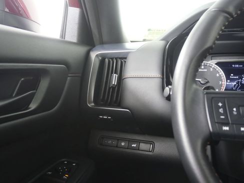 Used 2025 Nissan Pathfinder Rock Creek AWD/4WD image 19