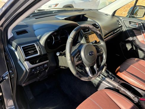 Used 2017 Subaru Forester 2.5i Touring w/ Popular Package #1 AWD/4WD image 12