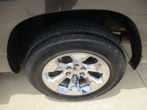 Used 2020 RAM 1500 Big Horn AWD/4WD image 5