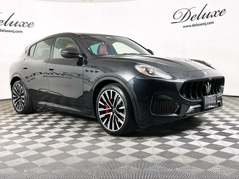 Used 2023 Maserati Grecale Modena AWD/4WD image 1