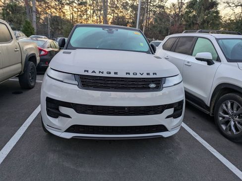 Used 2024 Land Rover Range Rover Sport Dynamic SE image 2