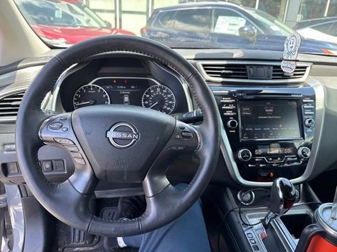 Certified 2023 Nissan Murano SV w/ SV Midnight Edition Package FWD image 3