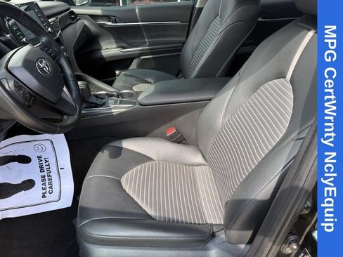 Used 2023 Toyota Camry SE FWD image 16