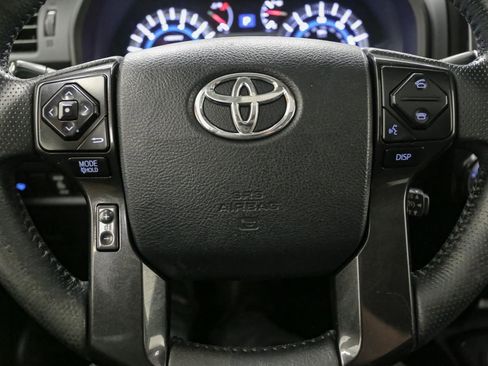 Used 2017 Toyota 4Runner TRD Off-Road Premium image 32