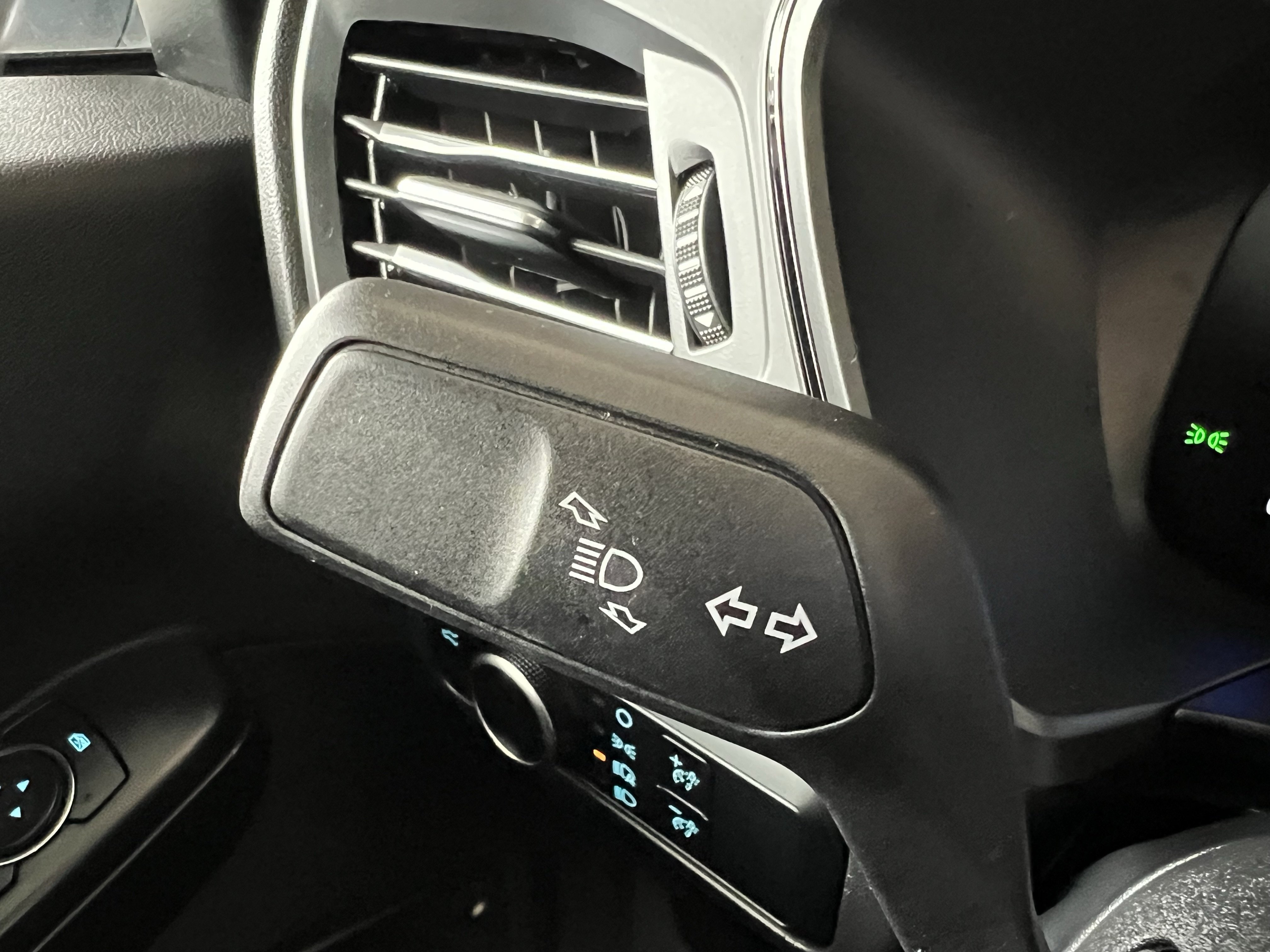 Used 2024 Ford Escape ST-Line w/ Tech Pack #1 AWD/4WD image 33